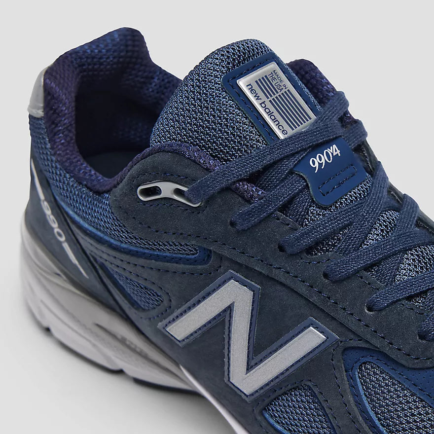 990v4