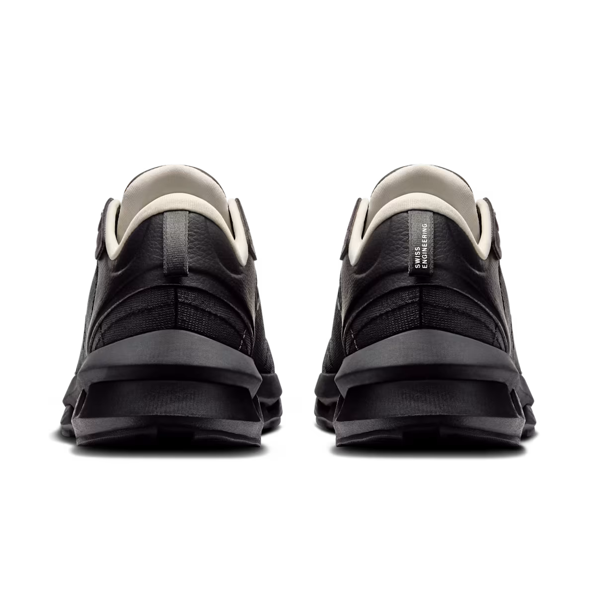 Sur la Lune de la zone nuageuse