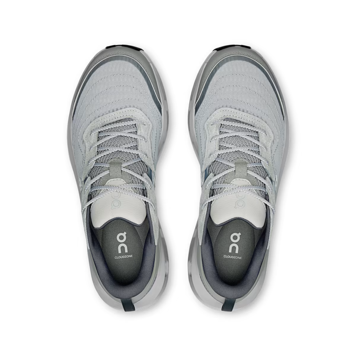 Sur la Lune de la zone nuageuse