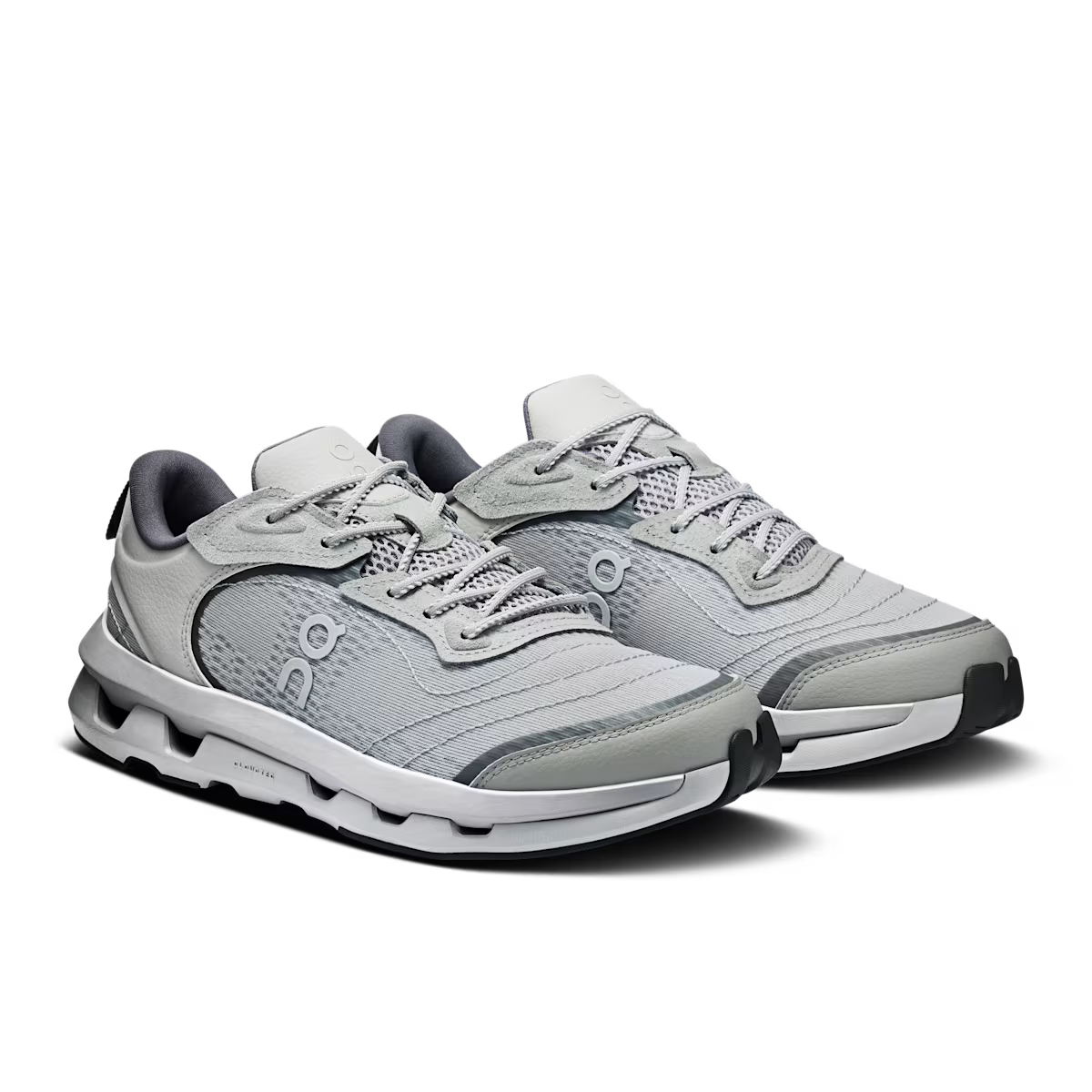 Sur la Lune de la zone nuageuse